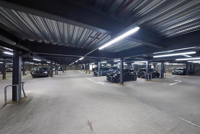 2 Bedroom Flat For Sale In Wintergreen Boulevard, West Drayton, UB7