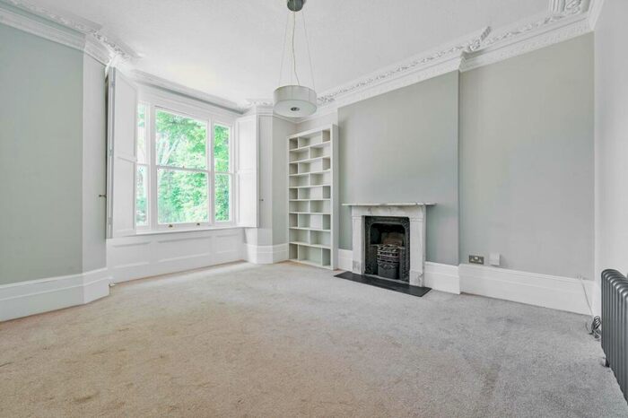 1 Bedroom Flat To Rent In Dacre Gardens, Brandram Road, Blackheath, London, SE13