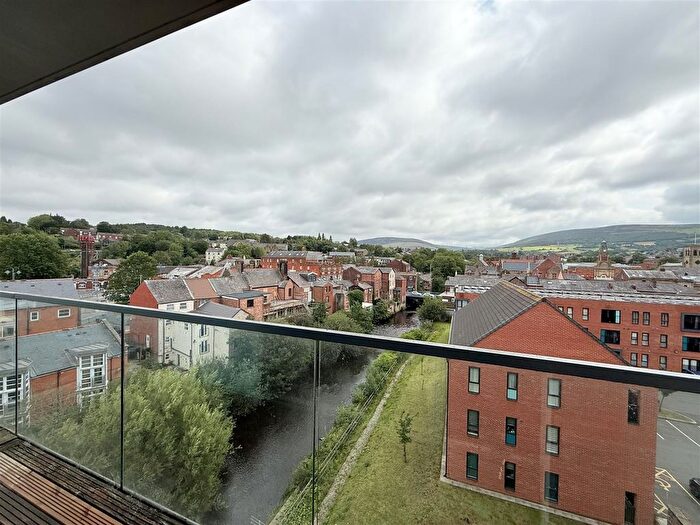 2 Bedroom Flat For Sale In Castle Street, Stalybridge, SK15