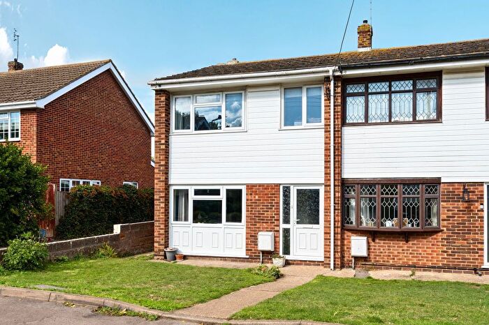 3 Bedroom End Of Terrace House For Sale In Reed Street, Cliffe, Rochester, Kent., ME3