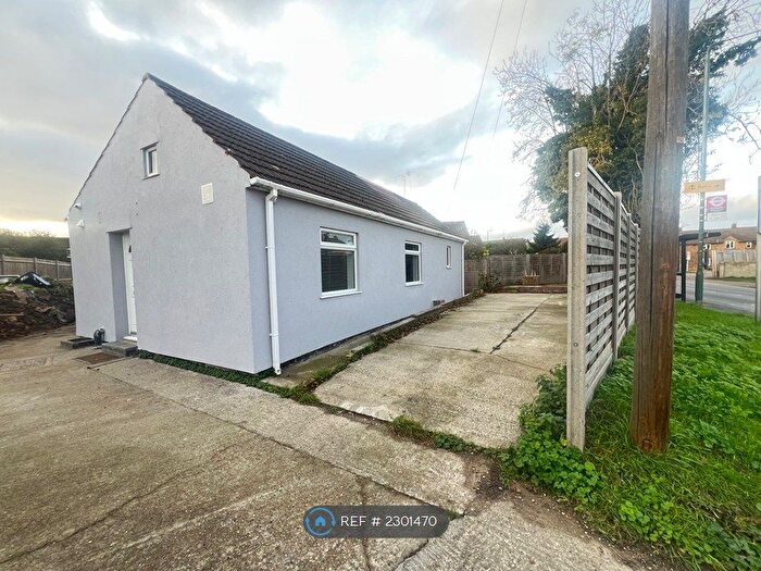 3 Bedroom Bungalow To Rent In Whitehall Lane, Erith, DA8