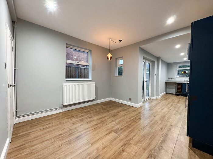 2 Bedroom Semi-Detached House To Rent In Melbourne Street East, Gloucester, GL1