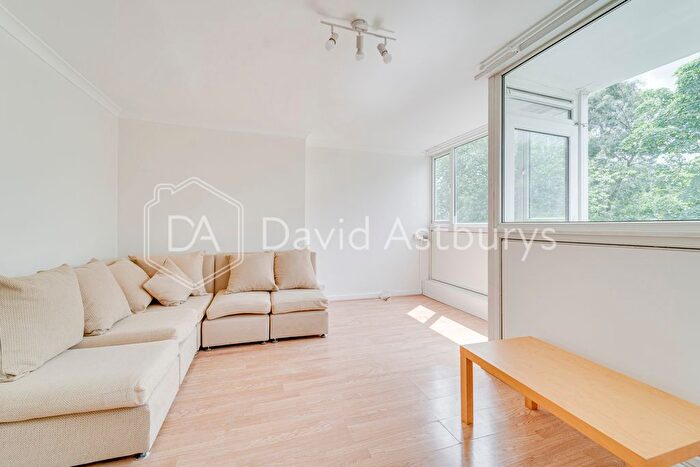 4 Bedroom Maisonette To Rent In Rowstock Gardens, Camden Town, London, N7