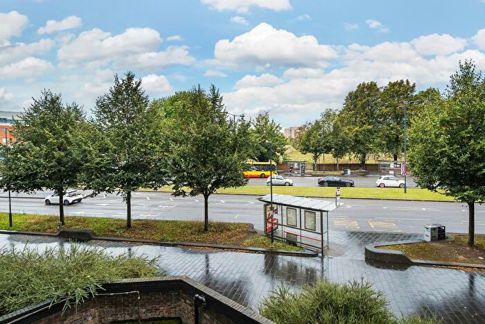 1 Bedroom Flat For Sale In Slough, Berkshire, SL1