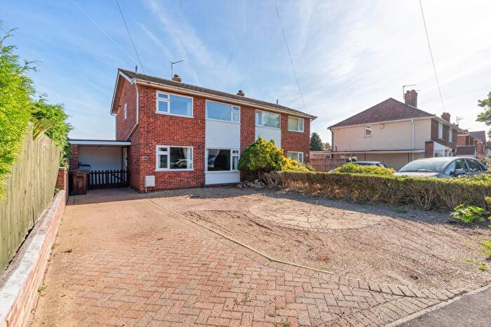 3 Bedroom Semi-Detached House For Sale In Borrowdale Drive, Norwich, NR1