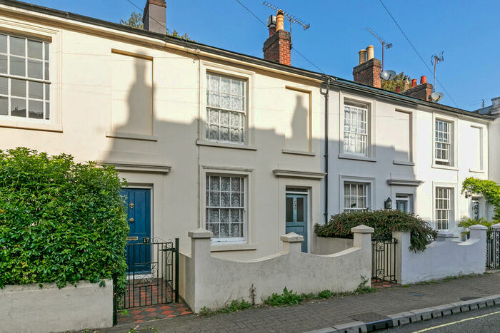 3 Bedroom Terraced House To Rent In Parchment Street, Winchester, SO23