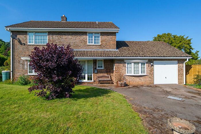 4 Bedroom Detached House For Sale In Orchard Close, Aylburton, Lydney, Gloucestershire, GL15