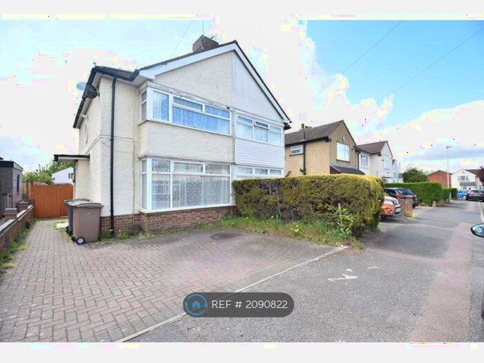 2 Bedroom Semi-Detached House To Rent In Whitefield Avenue, Luton, LU3