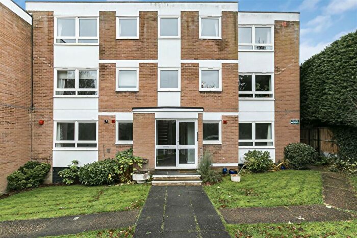 1 Bedroom Flat To Rent In Forest View, Chingford, London, E4