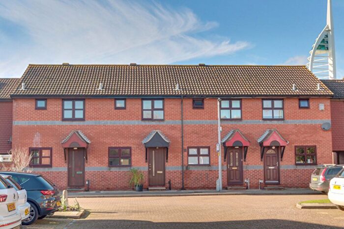 2 Bedroom Terraced House For Sale In Beehive Walk, Portsmouth, PO1