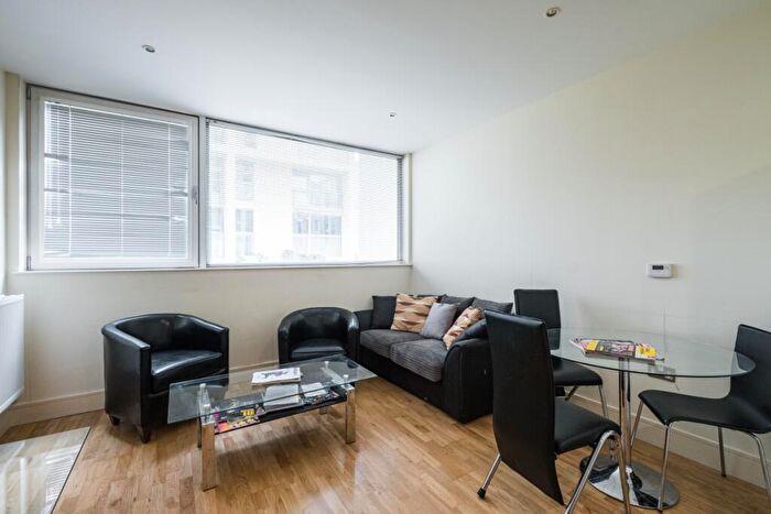 1 Bedroom Apartment To Rent In Lanterns Way London, E14