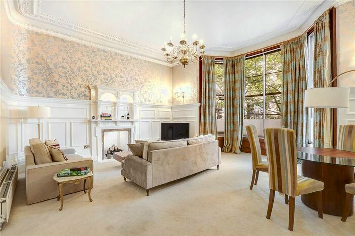 2 Bedroom Flat To Rent In Cromwell Road, Earls Court, SW5