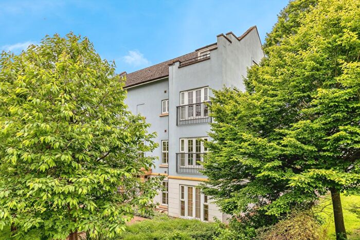 2 Bedroom Flat To Rent In Watch House Place, Bristol, BS20