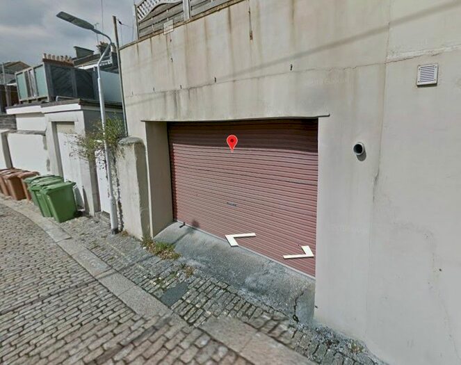 Parking/garage To Rent In Rear Of Pier Street, The Hoe, Plymouth, PL1