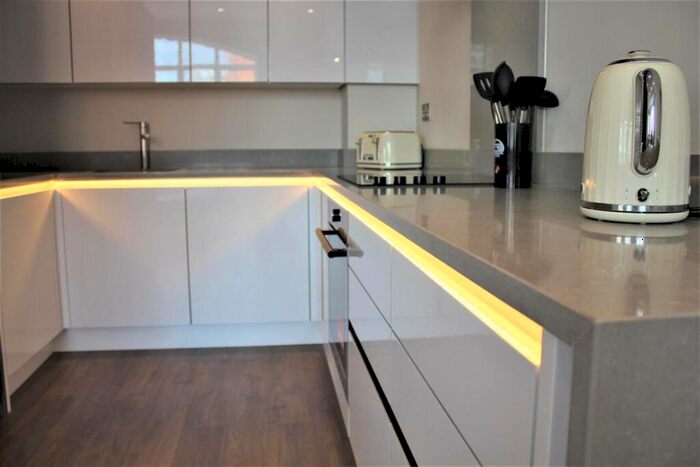 1 Bedroom Flat To Rent In Dingley Road, Old Street, London, EC1V