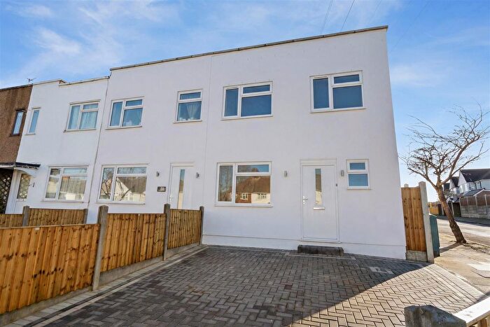3 Bedroom End Terrace House To Rent In Howard Avenue, Bexley, DA5