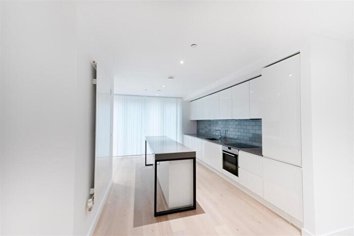 3 Bedroom Terraced House To Rent In Starboard Way, London, E16