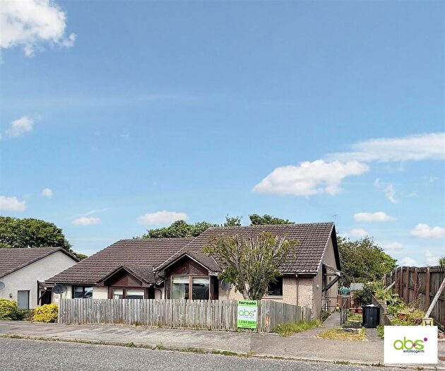 3 Bedroom Semi-Detached Bungalow For Sale In Scotston Place, St. Cyrus, Montrose, DD10