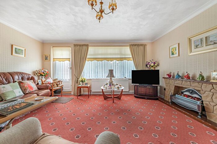 2 Bedroom Flat For Sale In Brecon Court, Greenacres, Eltham, SE9