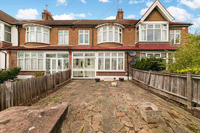3 Bedroom Terraced House For Sale In Links Avenue, Morden, SM4