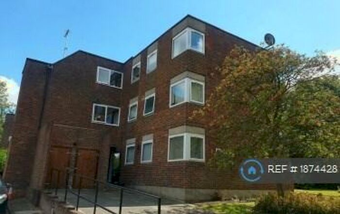 2 Bedroom Flat To Rent In Hawkesworth Close, Northwood, HA6