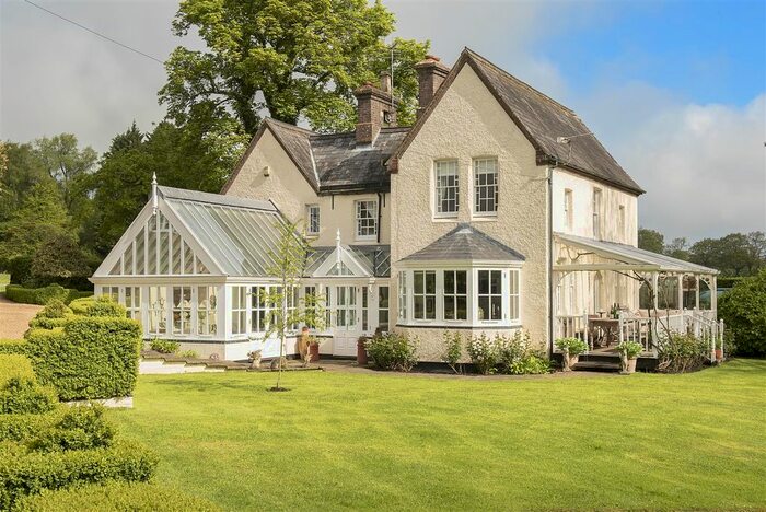 5 Bedroom Detached House For Sale In Whipsnade, Dunstable, LU6