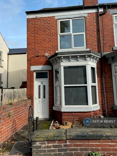 3 Bedroom Terraced House To Rent In Eccles Street, Sheffield, S9