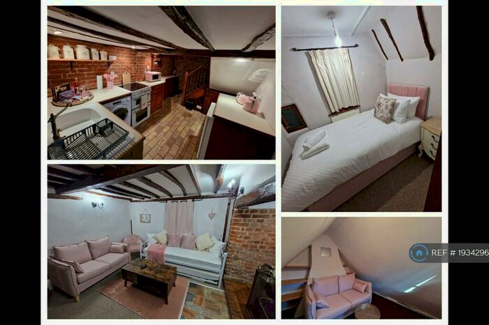 2 Bedroom Semi-Detached House To Rent In Valley Wash, Hundon, Sudbury, CO10