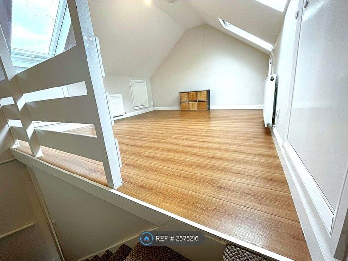2 Bedroom Flat To Rent In St. Edmunds Road, London, N9