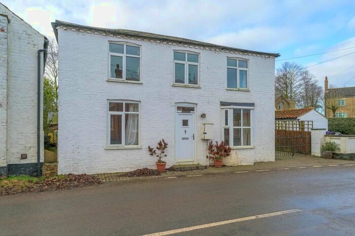 4 Bedroom Detached House For Sale In Main Road, Belchford, Horncastle, LN9