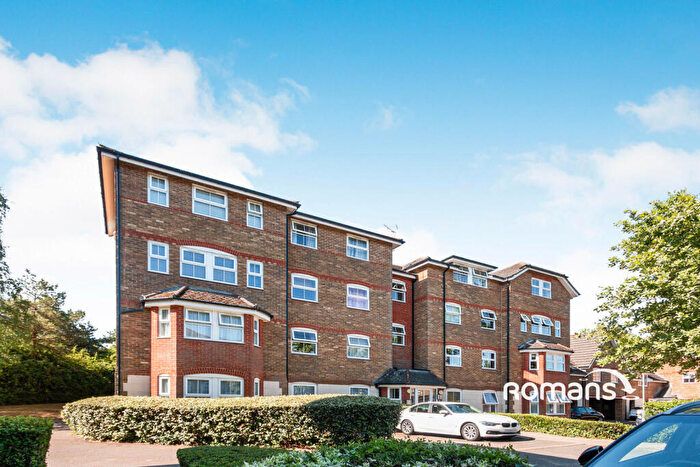 2 Bedroom Flat To Rent In Wingate Court, Aldershot, GU11