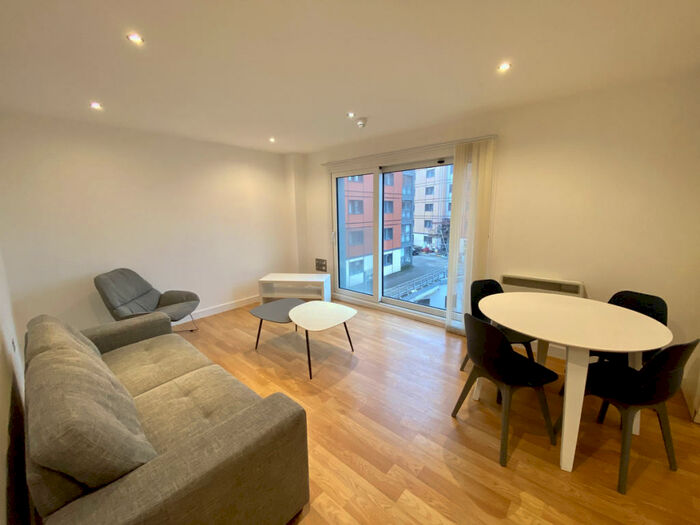 2 Bedroom Apartment To Rent In Rusholme Place, Manchester, M14