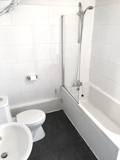 1 Bedroom Flat To Rent In Leswin Road, London, N16