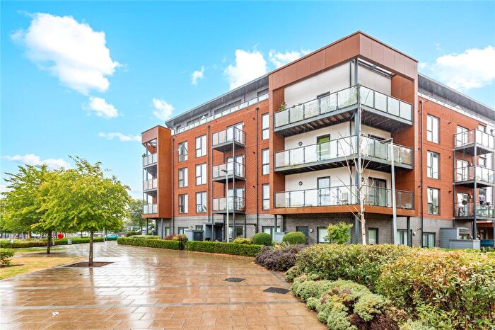 1 Bedroom Apartment For Sale In Gubbins Lane, Harold Wood, Romford, RM3
