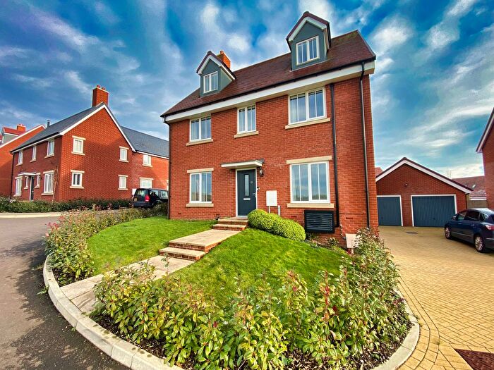 5 Bedroom Detached House To Rent In Brome Grove, Ridgewood, Uckfield, TN22