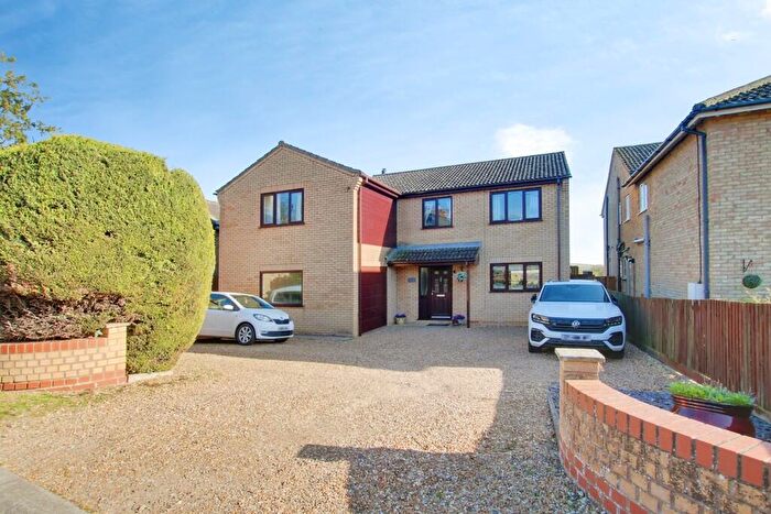 5 Bedroom Detached House For Sale In The Row, Sutton, CB6