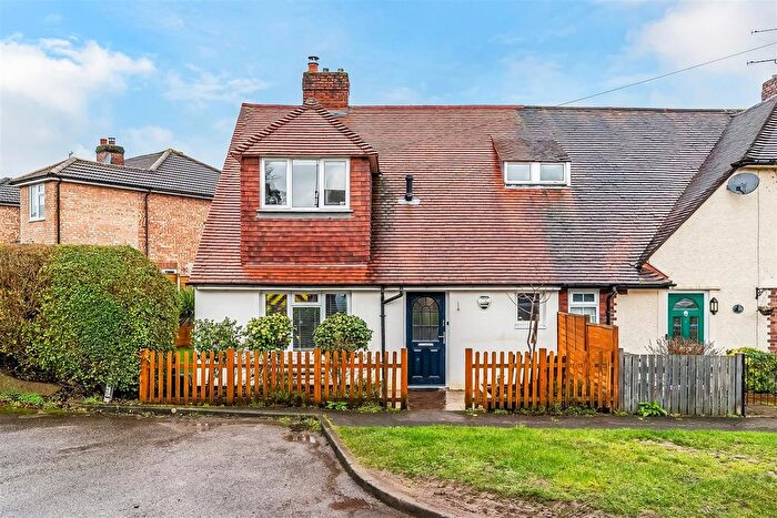 3 Bedroom Semi Detached House For Sale In Poplar Avenue, Leatherhead, KT22