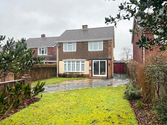 3 Bedroom Detached House For Sale In Rollestone Road, Holbury, Southampton, Hampshire, SO45