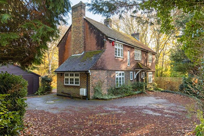 5 Bedroom Detached House For Sale In Green Lane, Worth, RH10