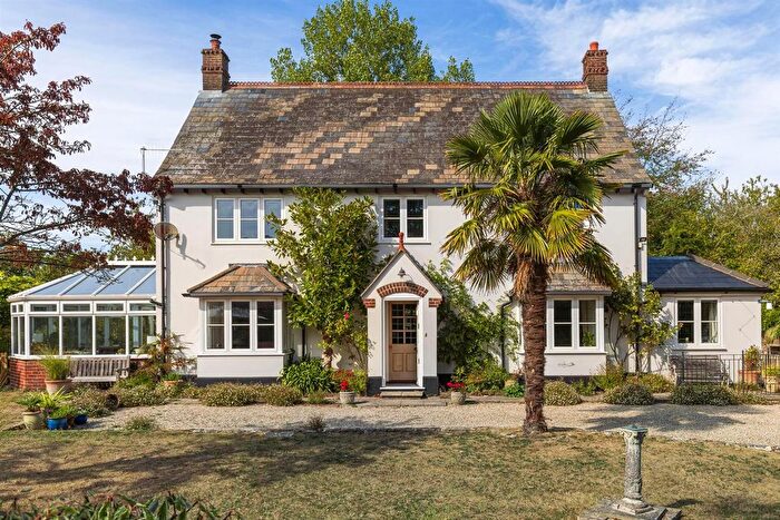 3 Bedroom Detached House For Sale In Moreton Road, Owermoigne, DT2