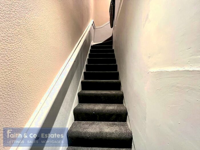 1 Bedroom Maisonette To Rent In Cambourne Ave, Ealing, W13