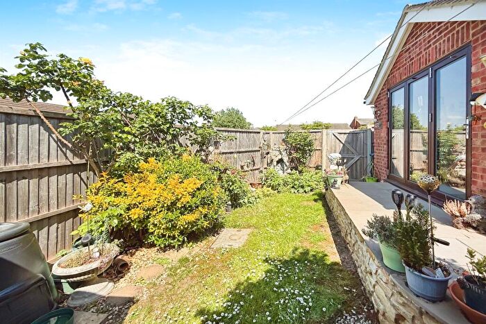 3 Bedroom Semi-Detached House For Sale In Vicarage Close, Steeple Claydon, Buckingham, MK18