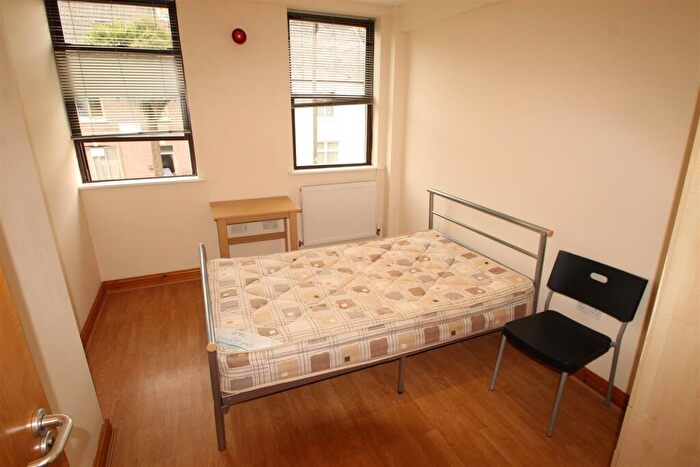 3 Bedroom Flat To Rent In Mundy Place, Cathays, CF24