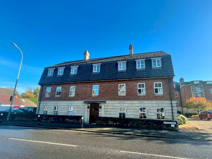 3 Bedroom Apartment To Rent In Ashlar Court, Marlborough Road, Swindon, Wiltshire, SN3