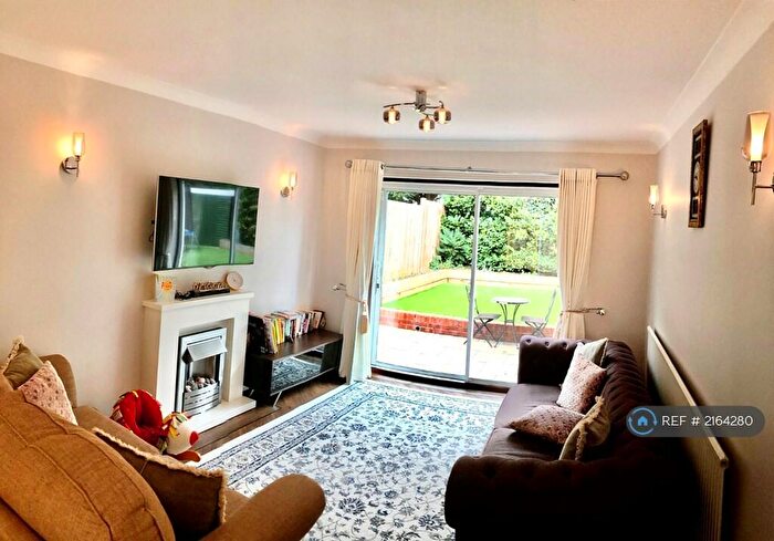 4 Bedroom Detached House To Rent In Denver Close, Petts Wood, Orpington, BR6