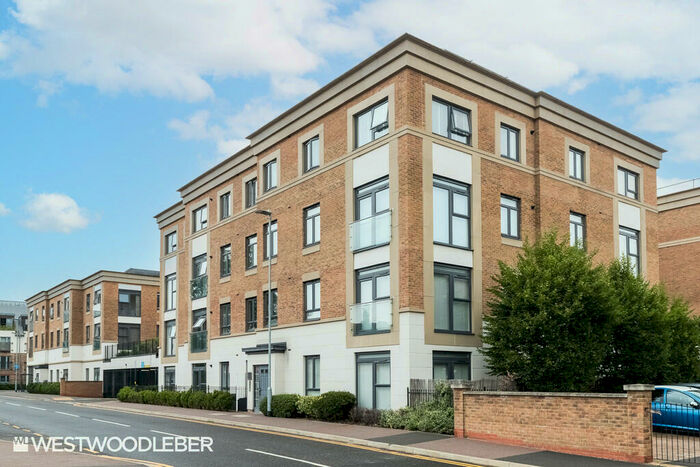 1 Bedroom Flat To Rent In Claud Hamilton Way, Hertford, SG14