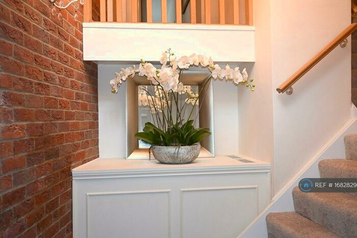 5 Bedroom Penthouse To Rent In Main Street, Market Bosworth, Nuneaton, CV13