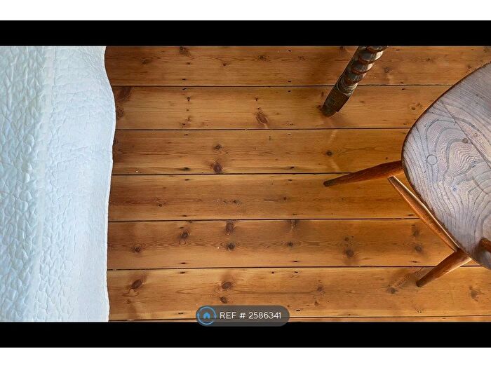 2 Bedroom Flat To Rent In Doddington Grove, London, SE17