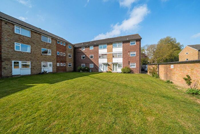 1 Bedroom Flat For Sale In Bishops Green, Upper Park Road, Bromley, BR1