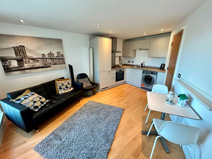 1 Bedroom Flat To Rent In Clarence House, Clarence Dock, Leeds, LS10